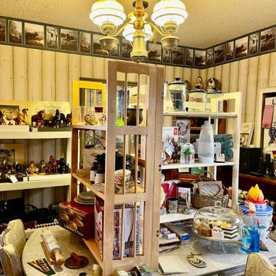 Sale Photo Thumbnail #149: Dining area 