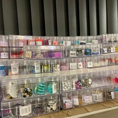 Sale Photo Thumbnail #186: Beads all new 
