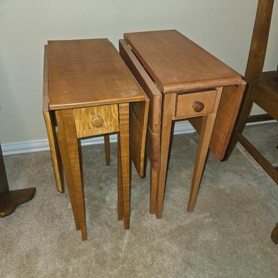 Drop leaf tables