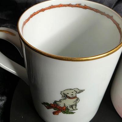 Vintage Fitz & Floyd “Deck the Halls” Christmas Porcelain Mug Pair – 1983 Japan – Gold Trim – Discontinued