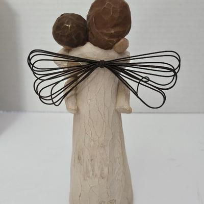 NIB Willow Tree "Angel's Embrace" Susan Lordi Figurine Demdaco 2002 #26084