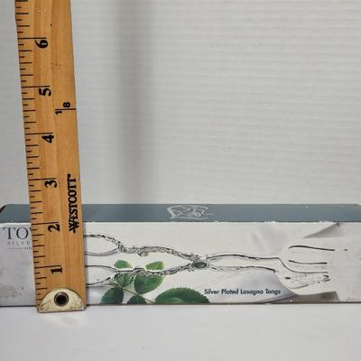 NIB Towle Silversmiths Silver Plated Lasagna Tongs Vintage Serving Utensil