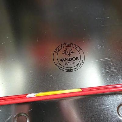 Vintage 2000s Vandor Collectible Tins Superman DC Comics Metal Lunch Box | Flying Man of Steel Over Metropolis | Hinged Lid w/ Handle |...