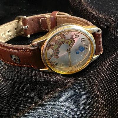 Vintage Disney Tigger Watch by SII with Brown Leather Band – Classic Winnie the Pooh Character Timepiece