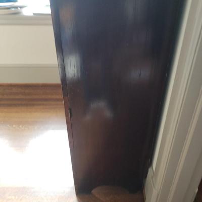 Tall Wooden Wardrobe (LR-KD)