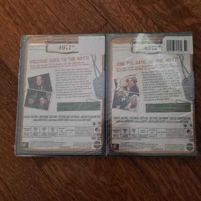 Insignia DVD Player W/Remote and DVDS (D-KD)