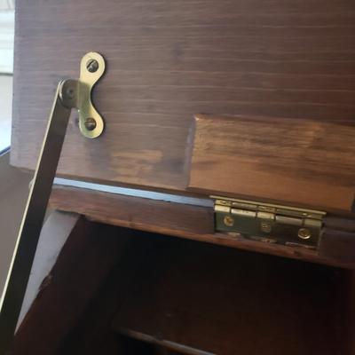 Slant Front Desk (D-KD)