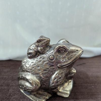 Brass frog