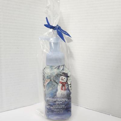 Bath and Body Works Fresh Sparkling Snow Foaming Hand Soap Winter Snowman Gift