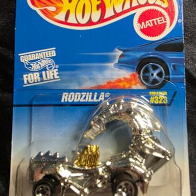 1996 Hot Wheels Rodzilla Collector #323 | Full Chrome Monster Rod w/ Gold Engine | Sealed Original Card | Ultra-Rare Fantasy Casting...