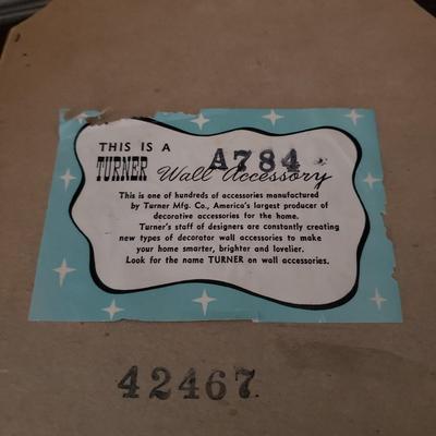 Antique Style Phone and Turner Wall Mirror (D-KD)