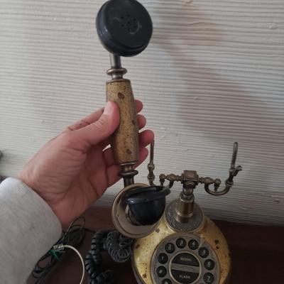 Antique Style Phone and Turner Wall Mirror (D-KD)