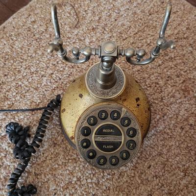 Antique Style Phone and Turner Wall Mirror (D-KD)