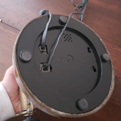 Antique Style Phone and Turner Wall Mirror (D-KD)