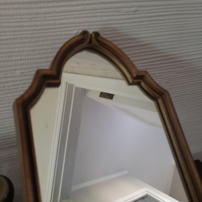 Antique Style Phone and Turner Wall Mirror (D-KD)
