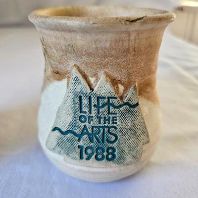 Robin Cage Pottery & More (O-JS)