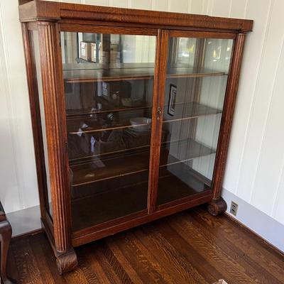 Tiger Oak Glass Front Bookcase w/ Carved Columns (DR-RG)