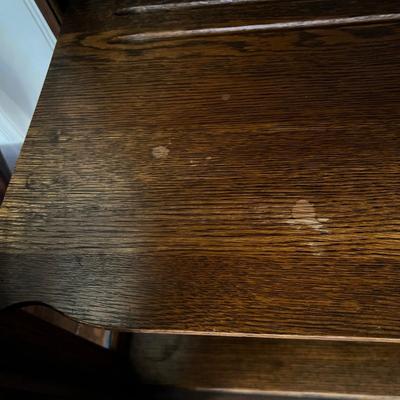 Tiger Oak Glass Front Bookcase w/ Carved Columns (DR-RG)