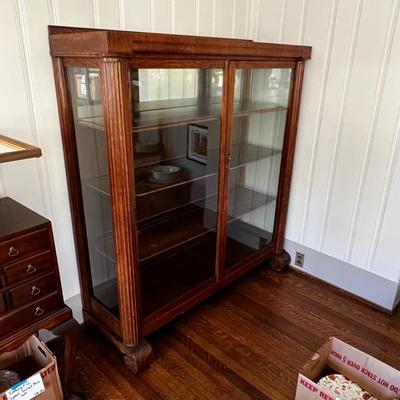 Tiger Oak Glass Front Bookcase w/ Carved Columns (DR-RG)