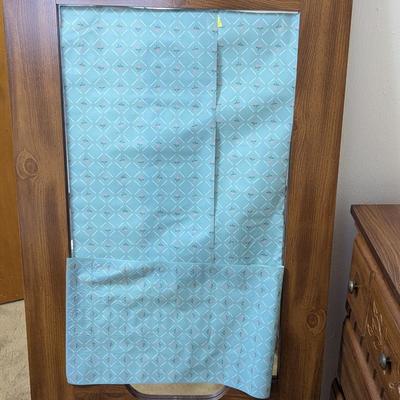 Dresser with Mirror (mirror is not attached)