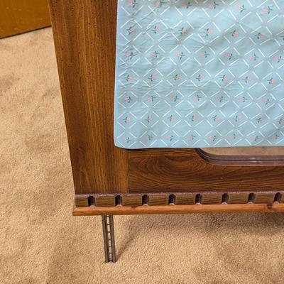 Dresser with Mirror (mirror is not attached)