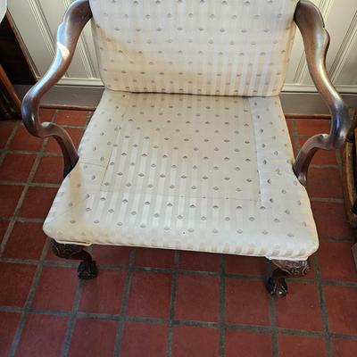 Clawfoot Upholstered Chair (O-JS)
