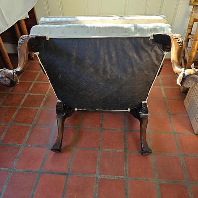 Clawfoot Upholstered Chair (O-JS)