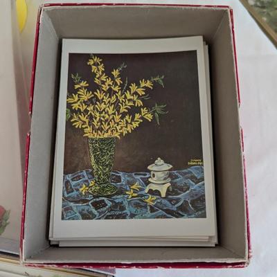 Mixture of vintage cards and stationary