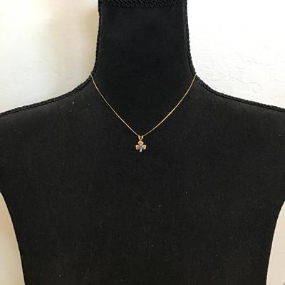 Vintage gold tone necklace