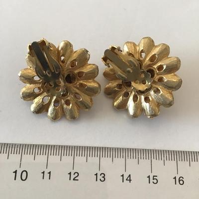 Vintage, gold tone, flower statement clip on earrings