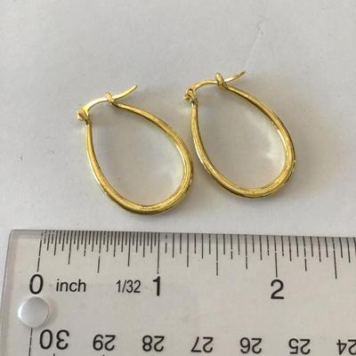 Beautiful hoop, earrings, gold toned