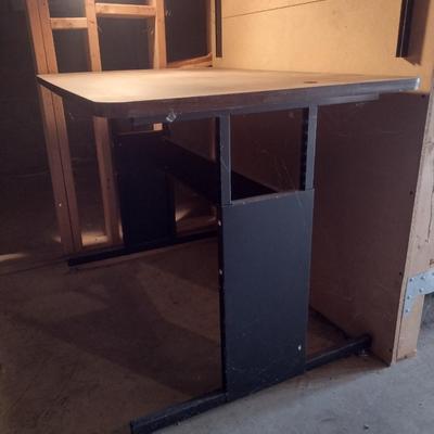 Laminate Top Office Table