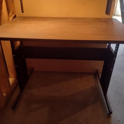 Laminate Top Office Table