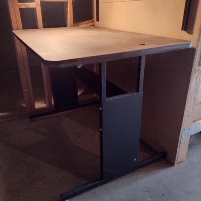 Laminate Top Office Table