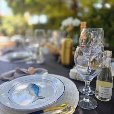 Sale Photo Thumbnail #42: La Mer fish plates - 7 available