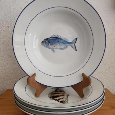 Sale Photo Thumbnail #49: La Mer ltd ed Fish dinner plates