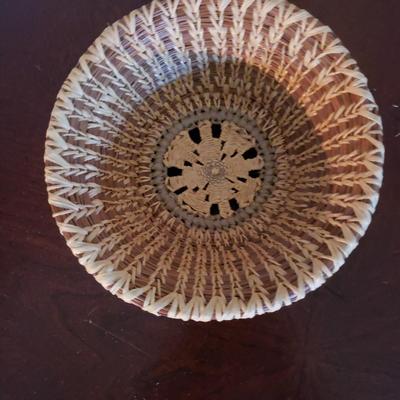 Sweet Grass Baskets (D-KD)