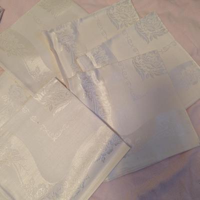 A Nice Lot of Linen Napkins, Dish Towels, Placemat, Vintage Apron, Table Runner.