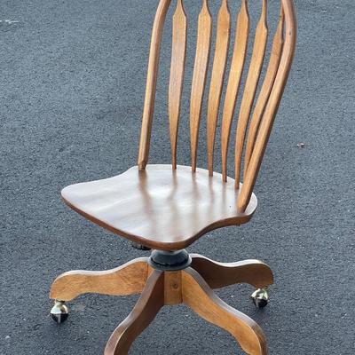 Sale Photo Thumbnail #270: beautiful rolling desk chair