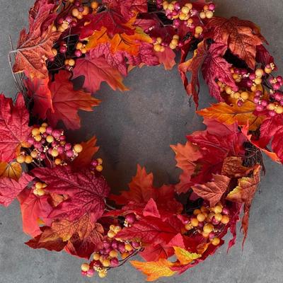 Sale Photo Thumbnail #285: Fall large leaf wreath