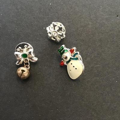 Sale Photo Thumbnail #28: Vintage Christmas lapel pin set please see attached photos