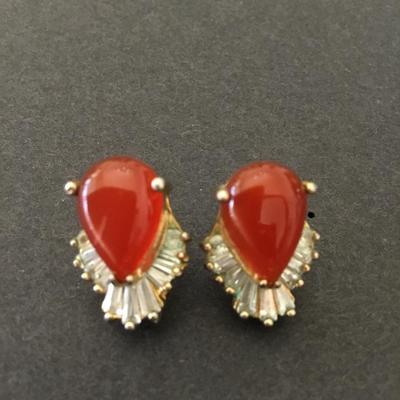 Beautiful, vintage, gold tone, stud earrings