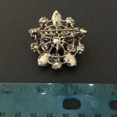 Gorgeous, vintage, rhinestone, flower brooch