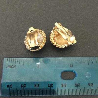 Beautiful, vintage, gold tone, red rhinestone clip on earrings