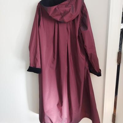 Vintage Cape w/ Nordstrom Reversible Velvet Coat (B2-BBL)
