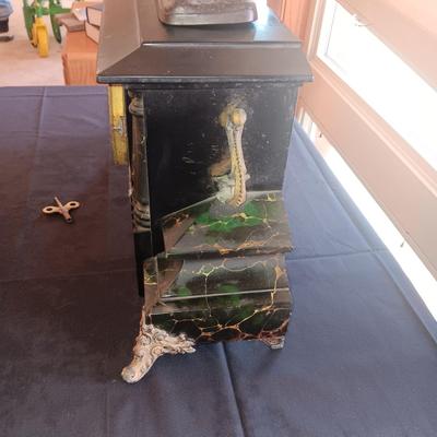 WILLIAM L GILBERT ANTIQUE CLOCK AND A BRONZE HORSE THAT HAS ALWAYS SAT ON TOP OF CLOCK