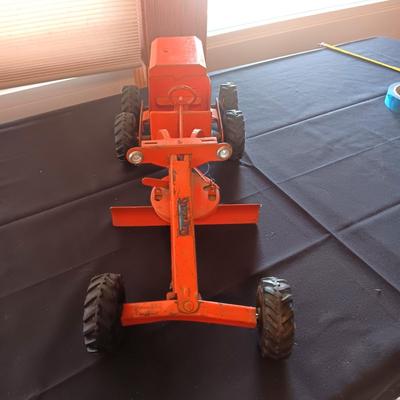 STRUCTO TOYS PRESSED STEEL ROAD GRADER