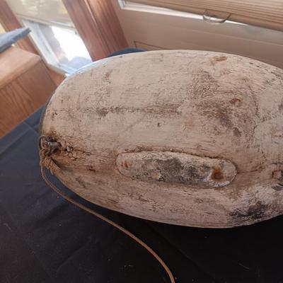 OLD WOODEN HAND CARVED DUCK DECOY