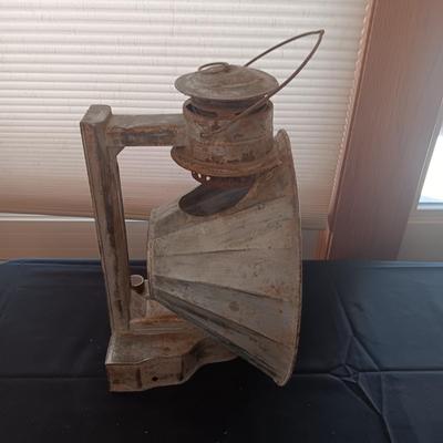 ANTIQUE DIETZ RAILROAD BEACON LIGHT LANTERN