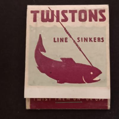 VINTAGE FISHING LURES AND TWISTONS LINE SINKERS